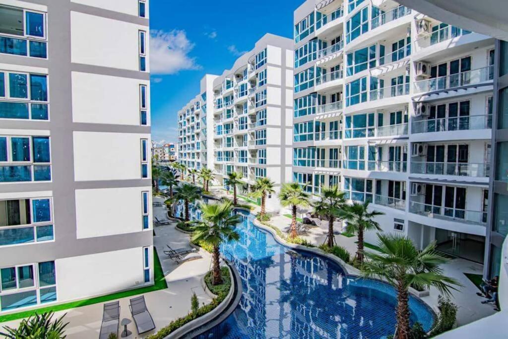 Large Luxury, Pool View, Grand Avenue, Pattaya - 202 Lejlighed Eksteriør billede