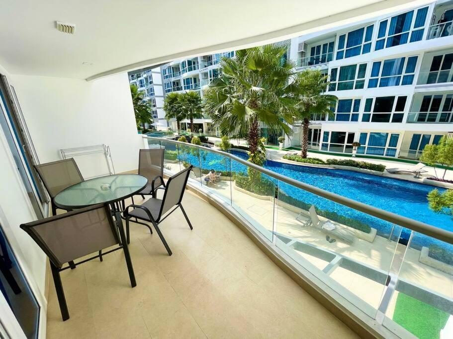 Large Luxury, Pool View, Grand Avenue, Pattaya - 202 Lejlighed Eksteriør billede