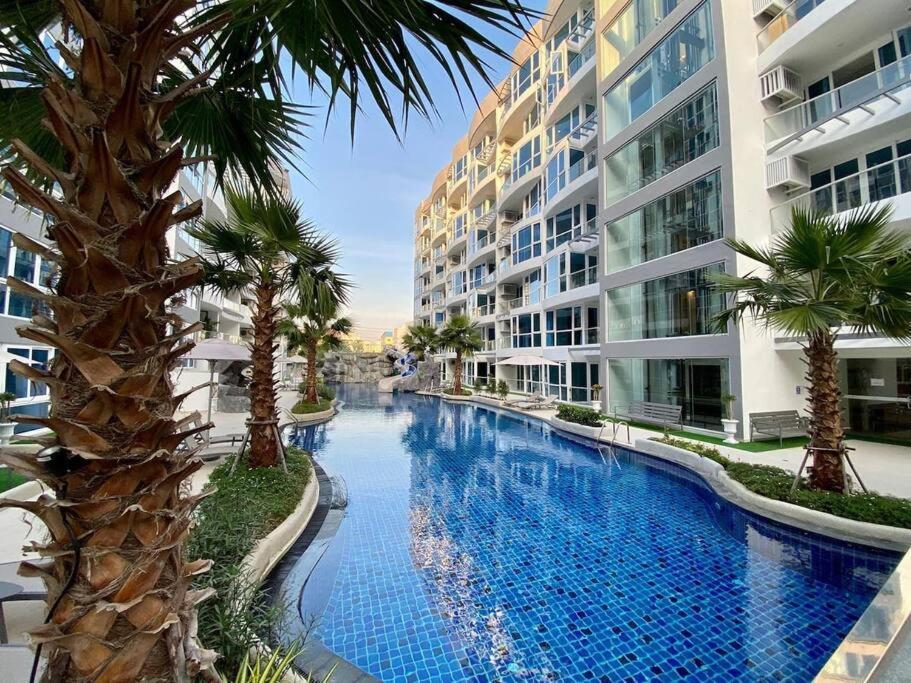Large Luxury, Pool View, Grand Avenue, Pattaya - 202 Lejlighed Eksteriør billede