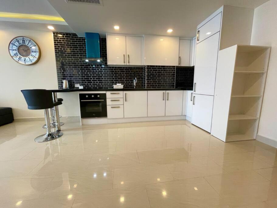 Large Luxury, Pool View, Grand Avenue, Pattaya - 202 Lejlighed Eksteriør billede