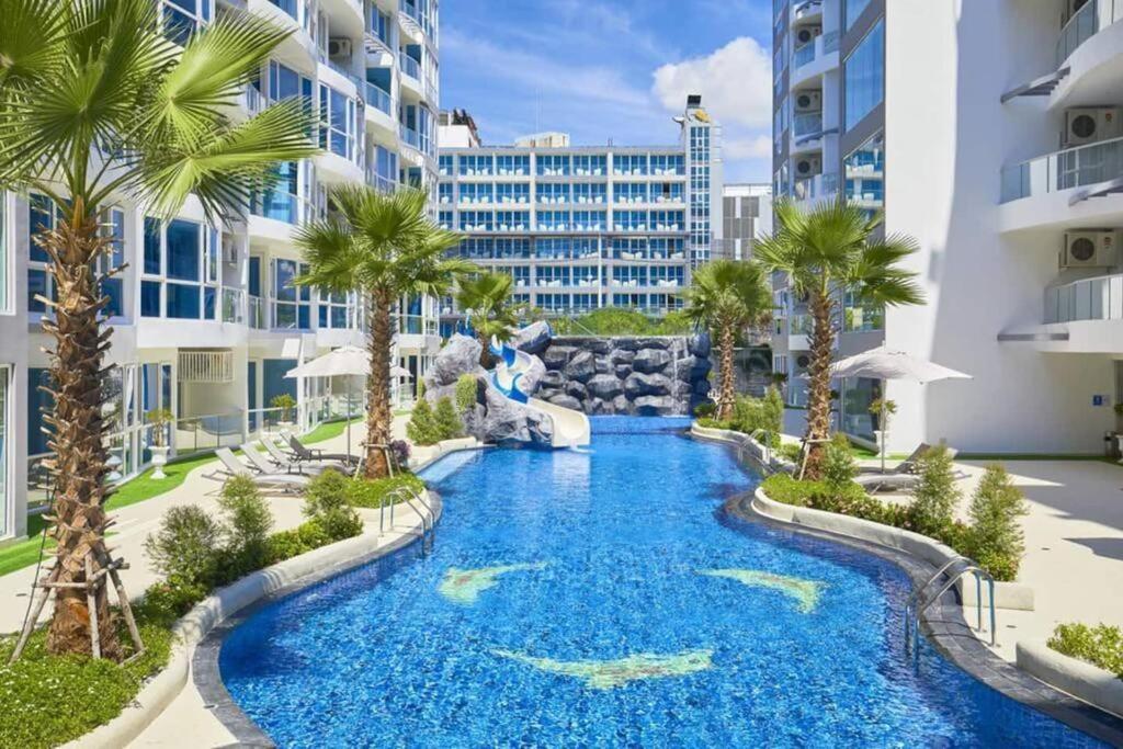 Large Luxury, Pool View, Grand Avenue, Pattaya - 202 Lejlighed Eksteriør billede